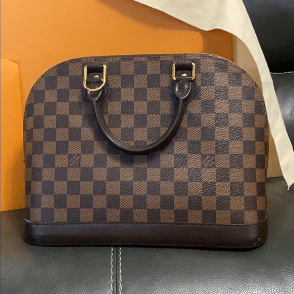 Authentic Louise Vuitton Alma PM - Picture 4 of 14